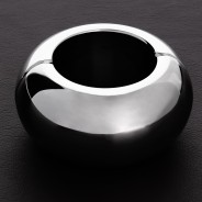 imports Ballstretcher Oval 40mm - 454 gr Ce ballstretcher en métal possède une forme ovale. Il est proposé par la marque Triune.