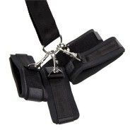 imports Collier Baillon et Liens Bondage Cet accessoire de Bondage est un Kit composé:- de 4 attaches avec Velcro - d'un collier