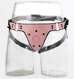 Alone harness Harness Gode-ceinture Pink Pants Rose This accessory is a harness to wear a dildo. It consists of the central part